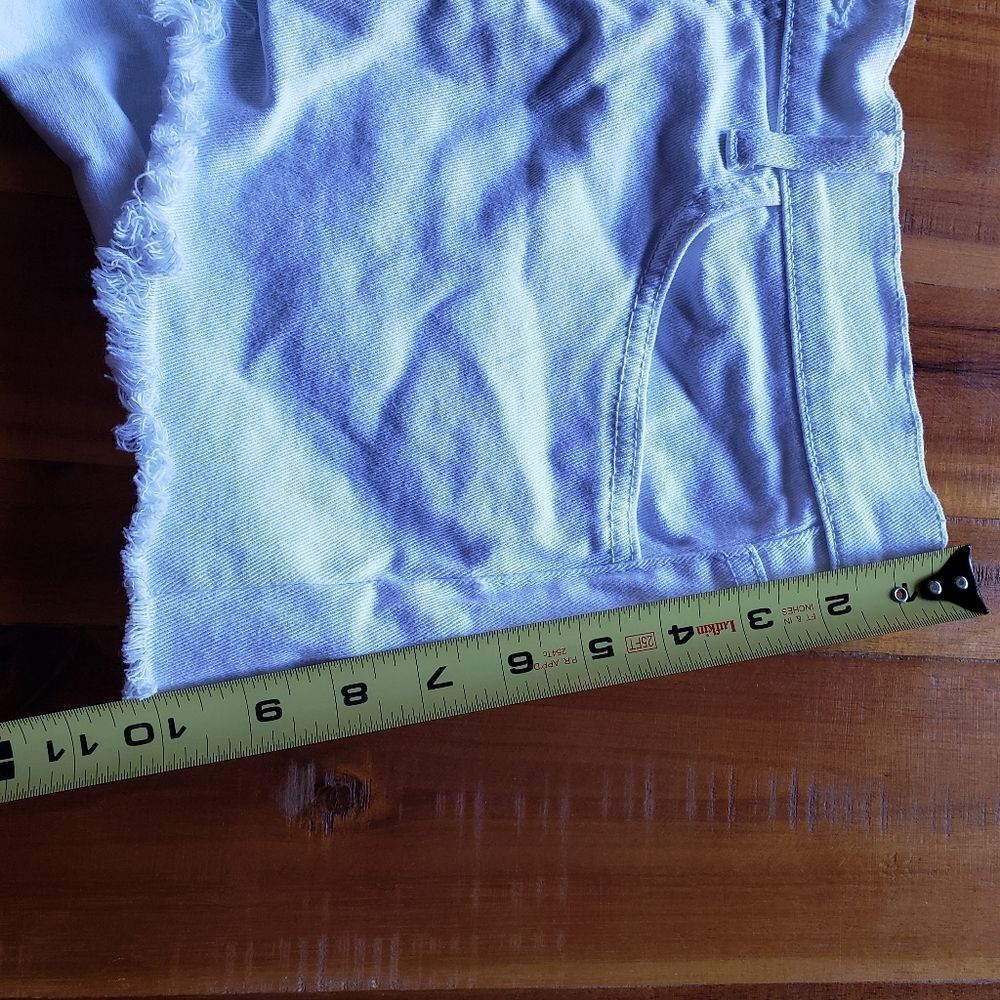 O2 Denim White Jean Shorts Size L - Picture 8 of 9